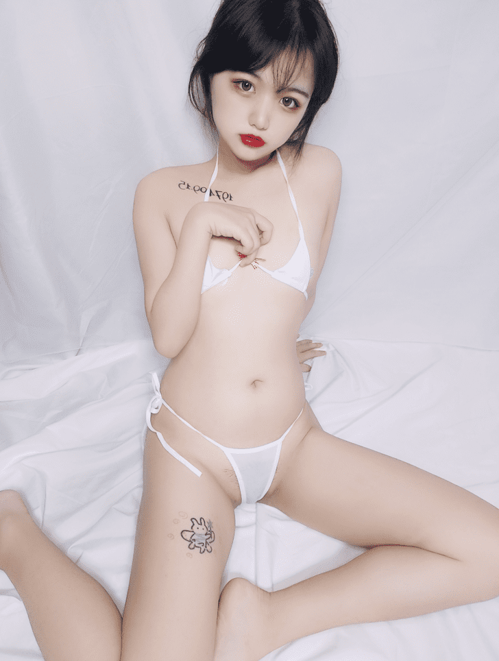 安妮 – 白色睡衣 [30P-65MB]