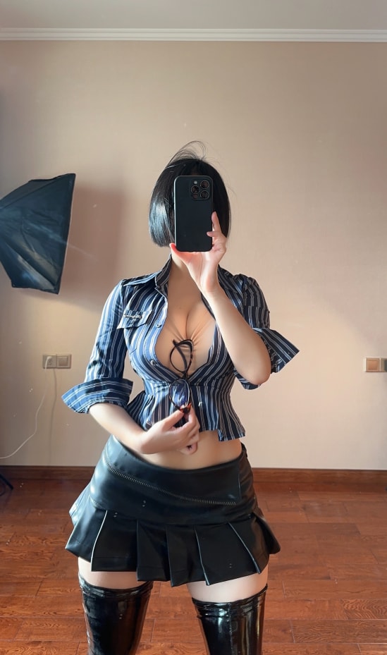 【微密圈】俏妞qiaoniuTT-战神皮靴[16P-62M]