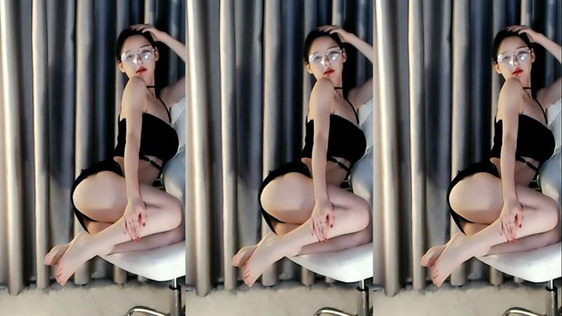 [主播]230131网易CC直播安扬学姐定制黑色套装椅子舞