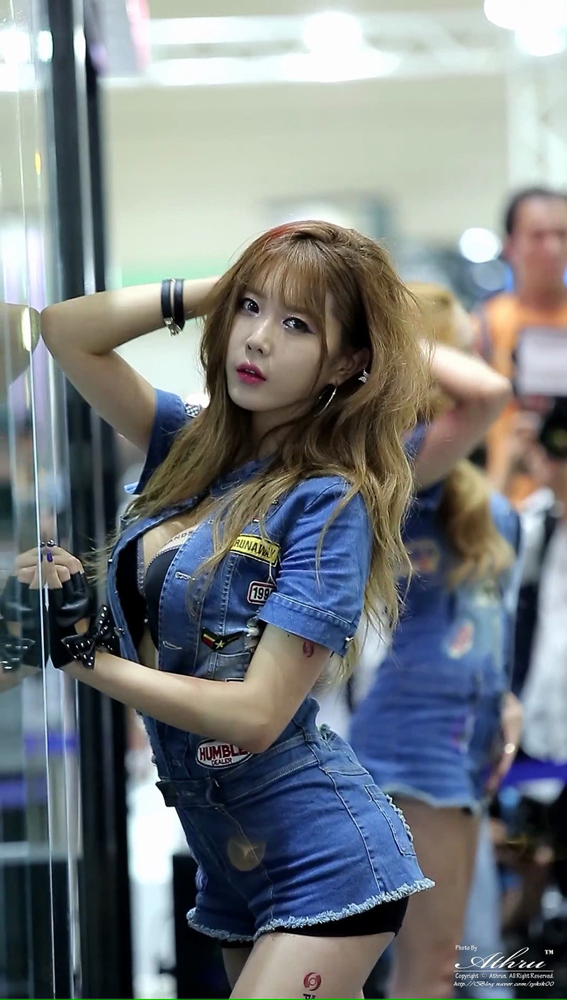 [展会]韩国SAAS车展模特饭拍合集[17v/2.5G]