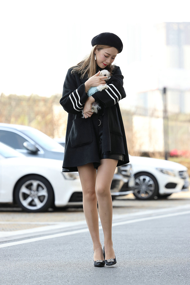 [街拍]298.王曼妮丝袜系列-擦肩而过[视频/图片/8.53GB]预览图 2