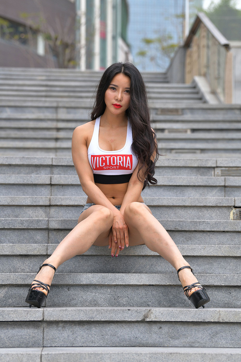 [街拍]45.热裤狂想曲[图片/视频/18.84GB]