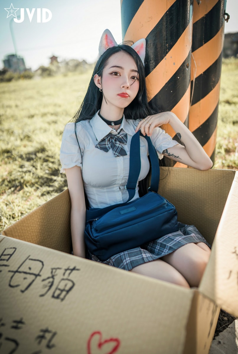 飄飄 – 巨乳人形貓