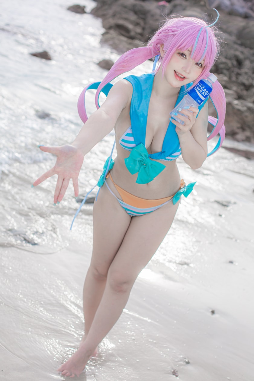 Takanashi Hanari – Aqua