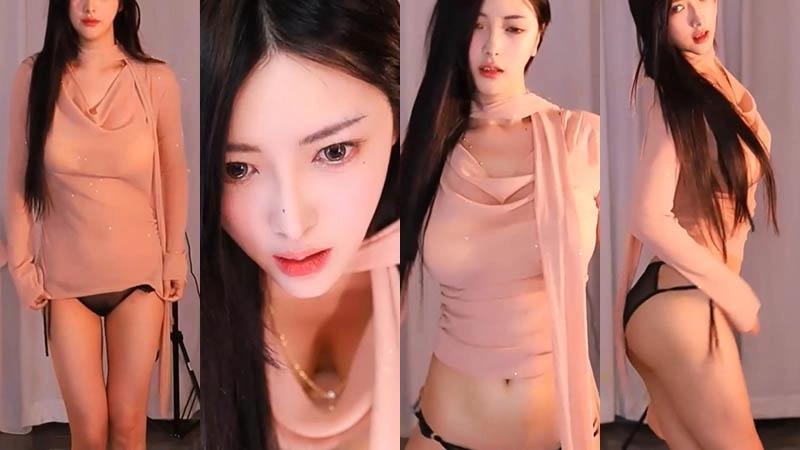 [主播]斗鱼直播是薇薇吖/月薇薇付费群定制热舞胸贴微透4分08