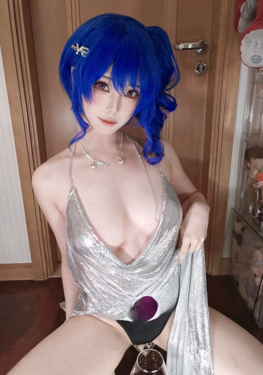 蜜汁猫裘 NO.123 碧蓝航线 圣路易斯礼服自拍预览图 2 蜜汁猫裘 NO.123 碧蓝航线 圣路易斯礼服自拍预览图 2